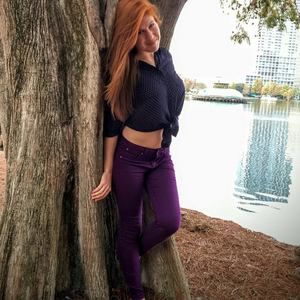 Meet your Posher, Eva